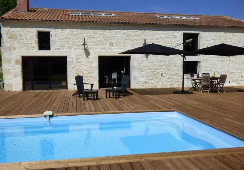 Aamiaismajoitus (B&B) La Grange D'aunis