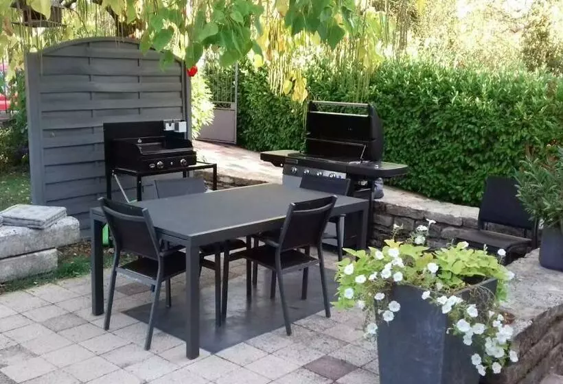 Aamiaismajoitus (B&B) Les Petunias