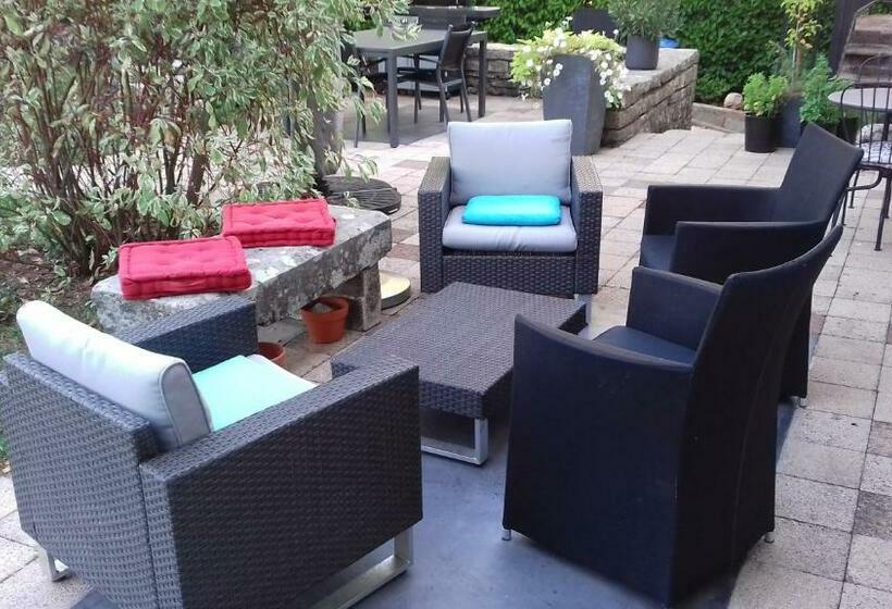 مبيت وإفطار Les Petunias