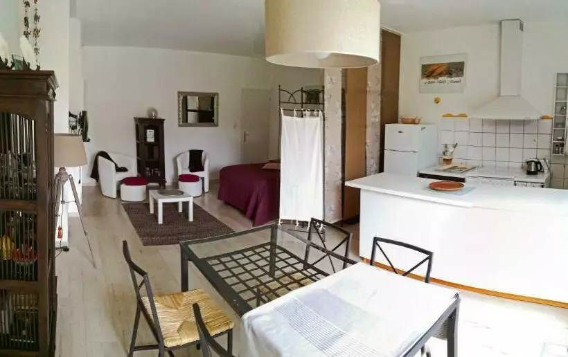 Aamiaismajoitus (B&B) Les Petunias