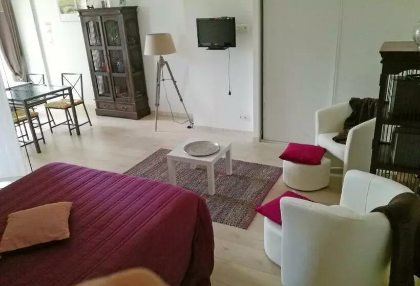 Aamiaismajoitus (B&B) Les Petunias