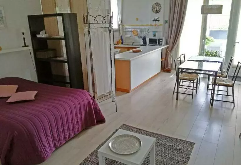 Aamiaismajoitus (B&B) Les Petunias