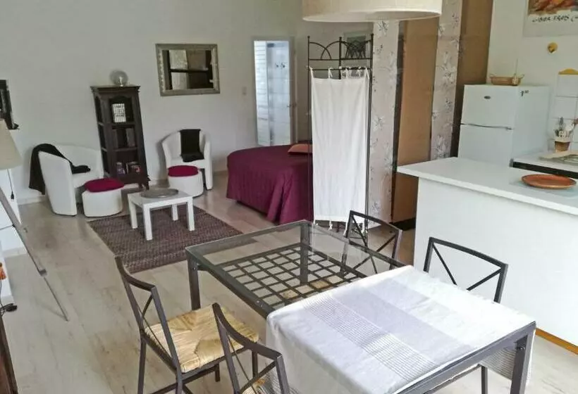 Aamiaismajoitus (B&B) Les Petunias