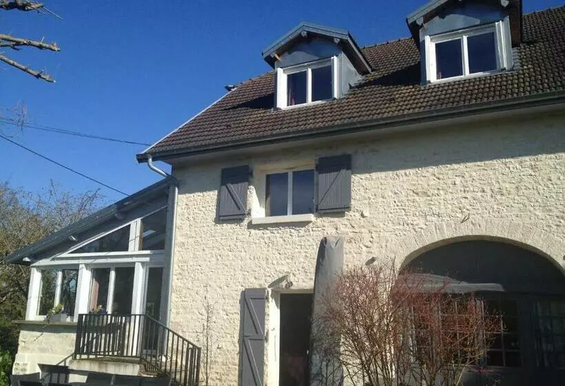 Aamiaismajoitus (B&B) Les Petunias