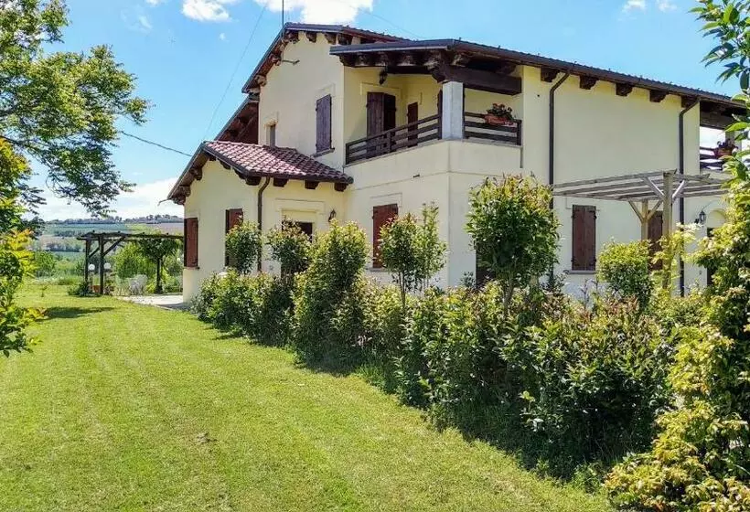 ホテル Agriturismo Regina Di Fiori