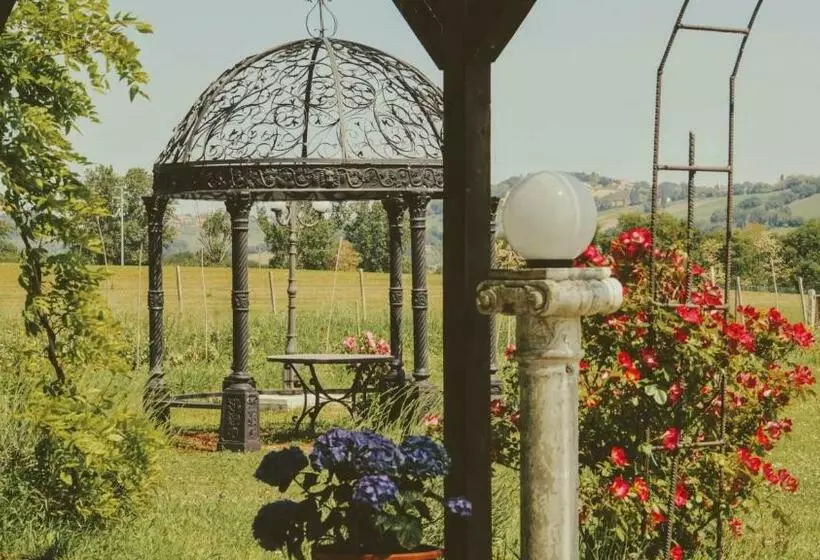 ホテル Agriturismo Regina Di Fiori