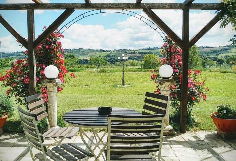 בית מלון כפרי Agriturismo Regina Di Fiori