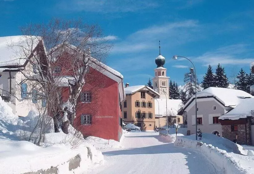 Hotelli Chesa Stuva Colani