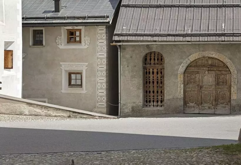 Hotelli Chesa Stuva Colani