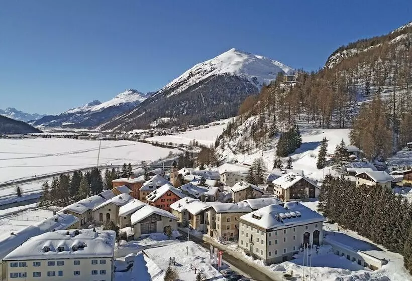 Hotelli Chesa Stuva Colani