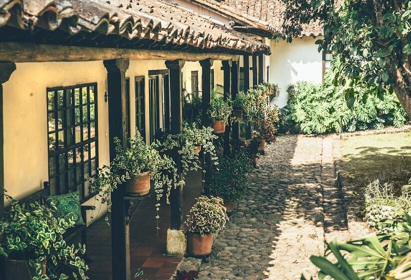 בית מלון כפרי Hacienda Baza