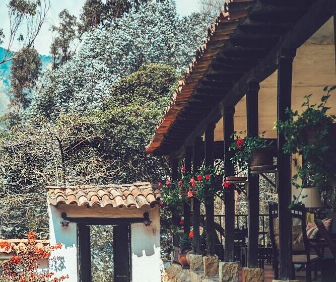 בית מלון כפרי Hacienda Baza