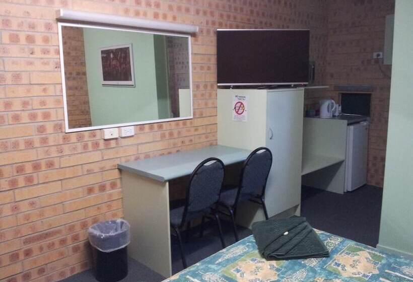 Мотель Tiaro Motor Inn