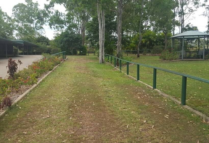 Мотель Tiaro Motor Inn