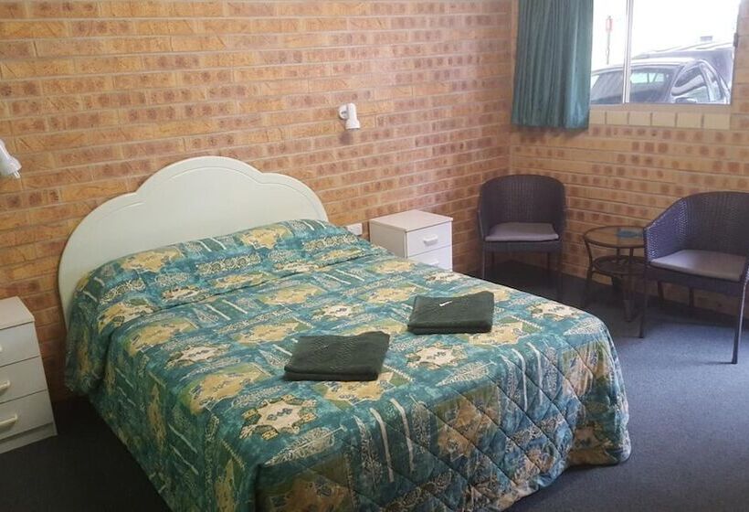 Мотель Tiaro Motor Inn