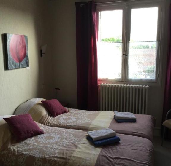 بنسيون Auberge Fleurie