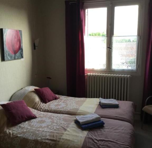 بنسيون Auberge Fleurie