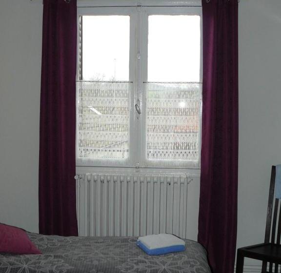 بنسيون Auberge Fleurie