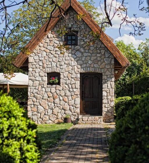 פנסיון Dióliget Zöld Dió Házikó