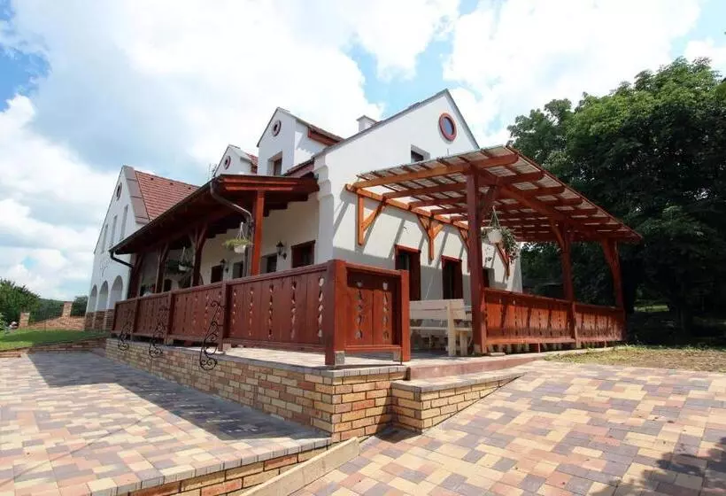 Majatalo Gesztenyés Vendégház