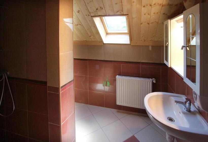 펜션 Gesztenyés Vendégház