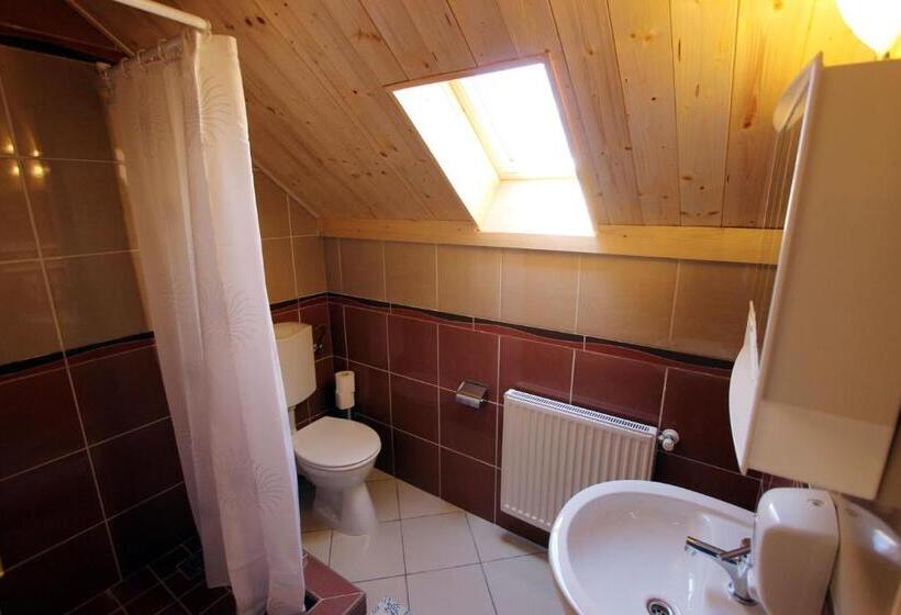 펜션 Gesztenyés Vendégház