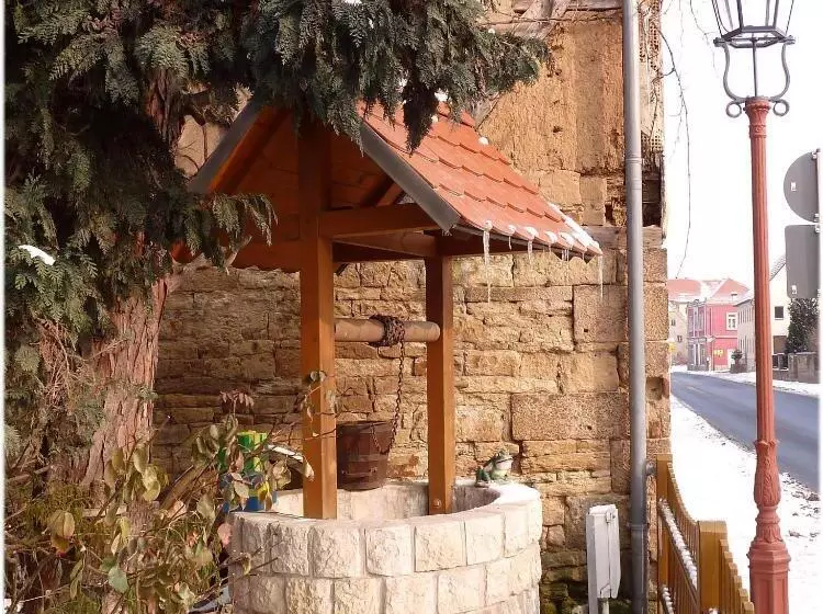 ペンション Gästezimmer Am Märchenbrunnen