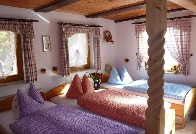 ペンション Gästezimmer Am Märchenbrunnen