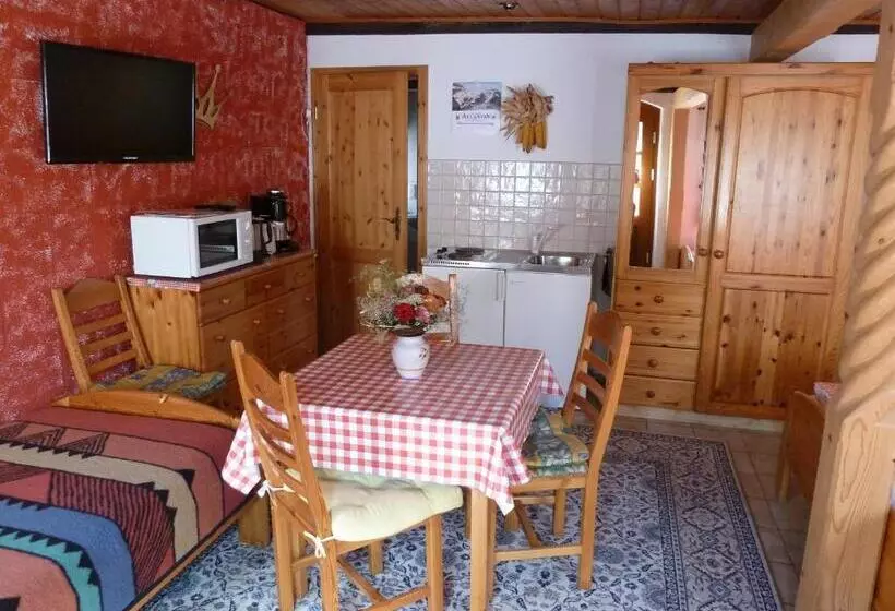 ペンション Gästezimmer Am Märchenbrunnen