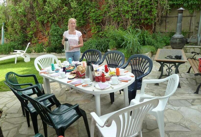 Пансион Gästezimmer Am Märchenbrunnen