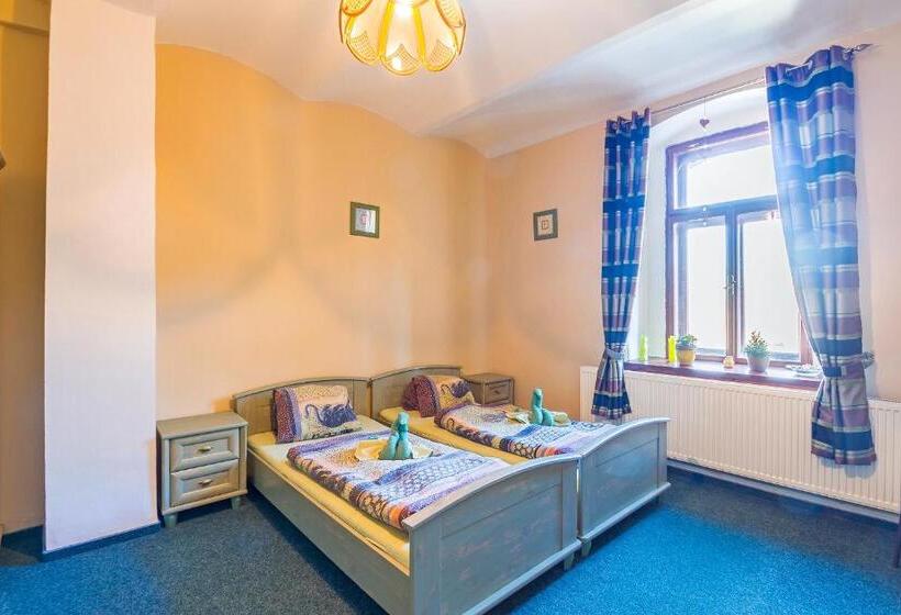 膳宿费 Hrad Vildstejn