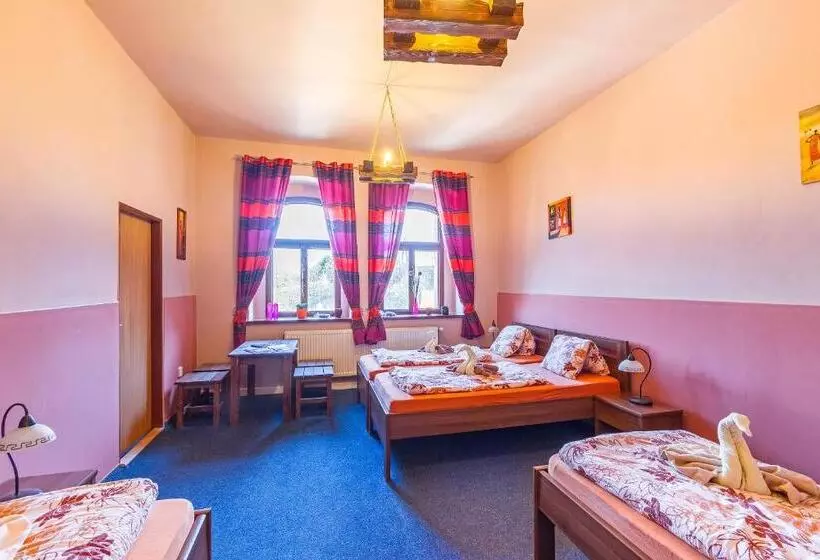 Majatalo Hrad Vildstejn