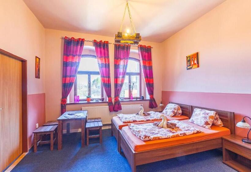 膳宿费 Hrad Vildstejn