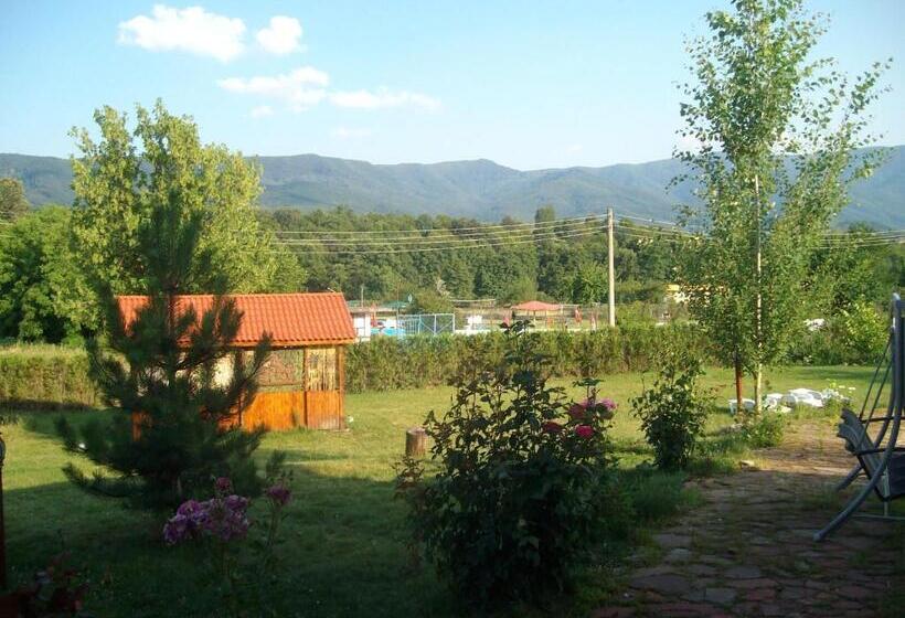 بنسيون Sveti Georgi Family