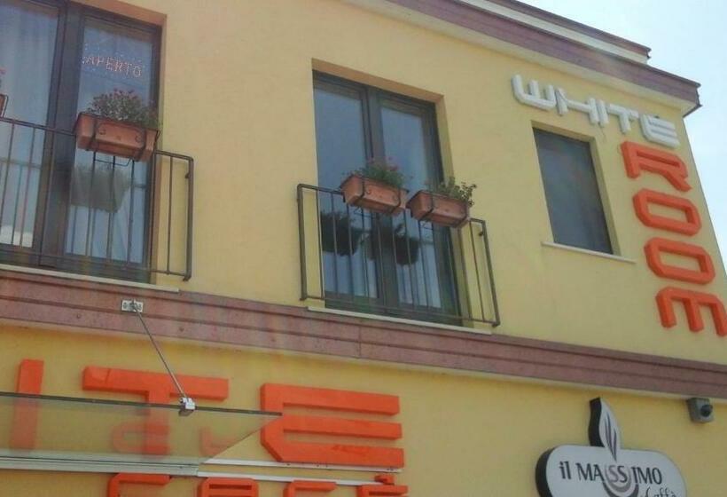 Пансион Fgs Service Snc White Room