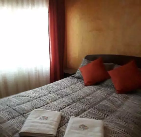 Retkeilymaja El Fogon De Rio Claro