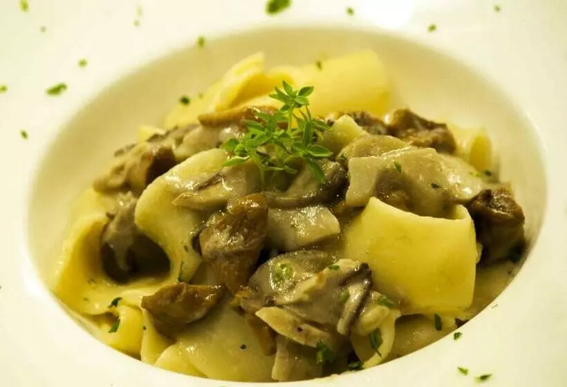 Retkeilymaja Giorgio E Flora Ristorante E Locanda