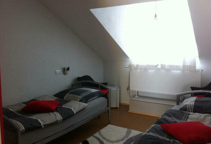 호스텔 Landgasthof Hegau