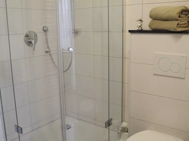 Aamiaismajoitus (B&B) Atelier Reinhart