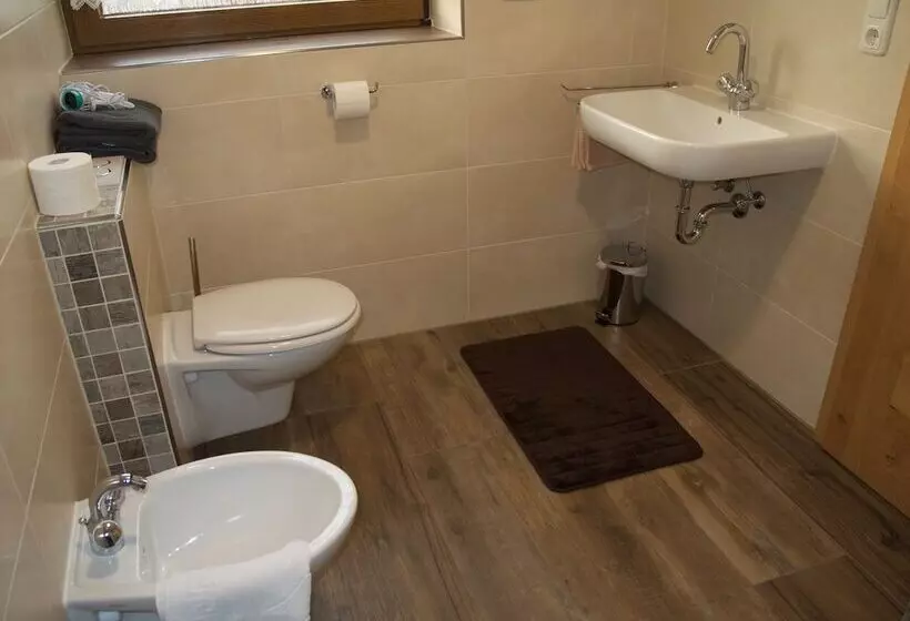 Aamiaismajoitus (B&B) Atelier Reinhart