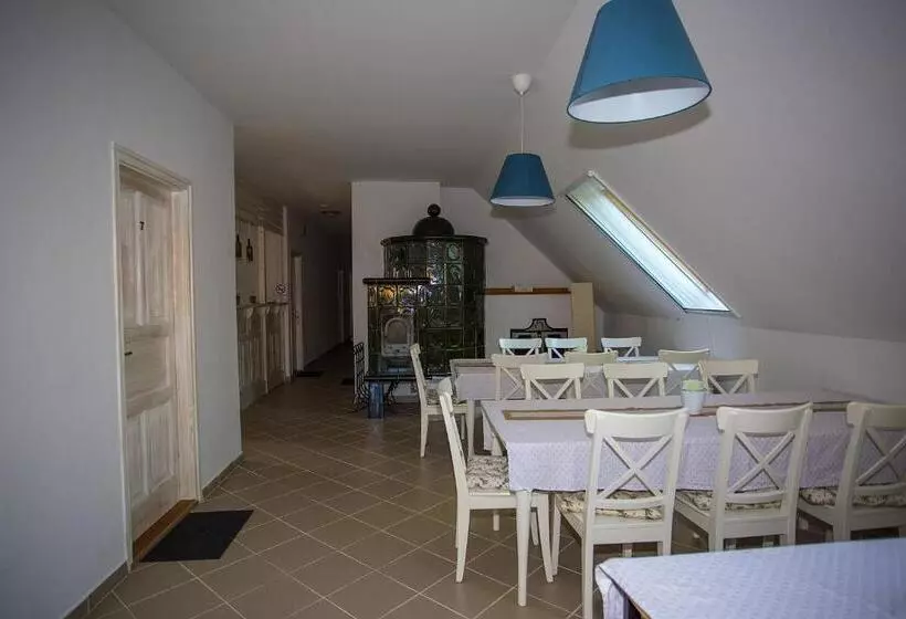 ベッドアンドブレックファースト Gyulavezér Lovasbirodalma