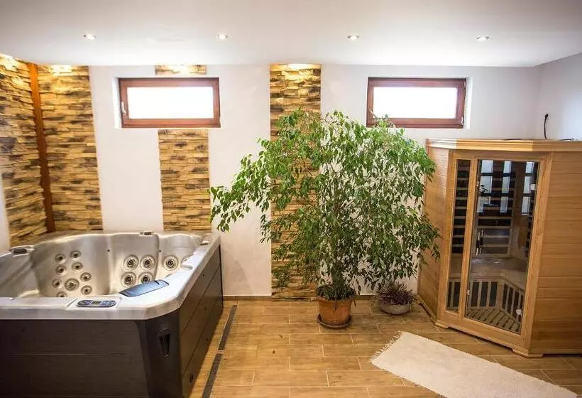 ベッドアンドブレックファースト Gyulavezér Lovasbirodalma