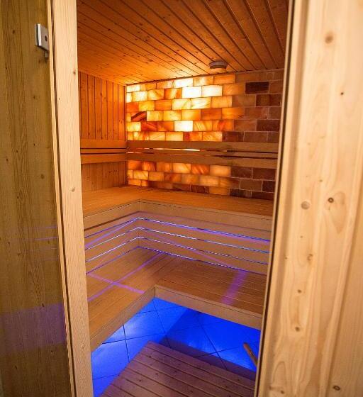 민박 Gyulavezér Lovasbirodalma