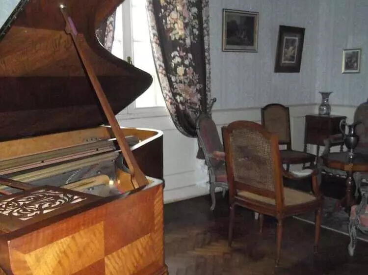 Aamiaismajoitus (B&B) Le Clos De La Font Queroy