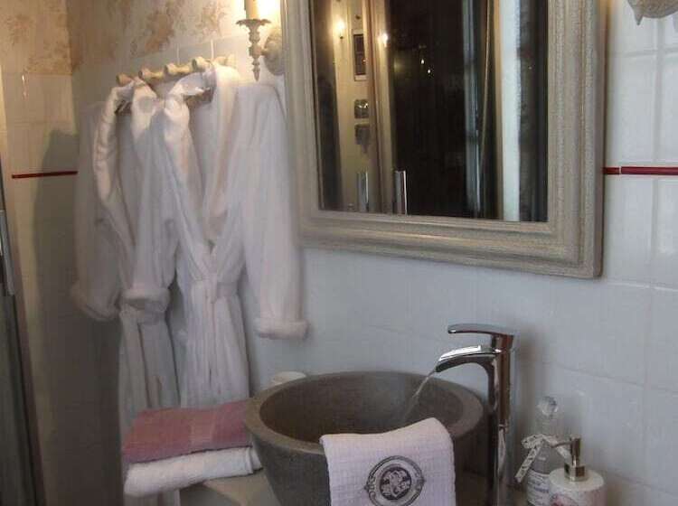 Bed and Breakfast Le Clos De La Font Queroy