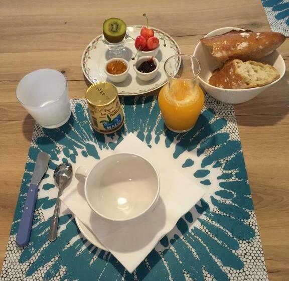 민박 Maison D'hôtes Les Escures