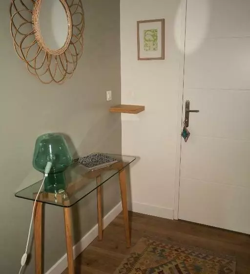 Aamiaismajoitus (B&B) Maison D'hôtes Les Escures