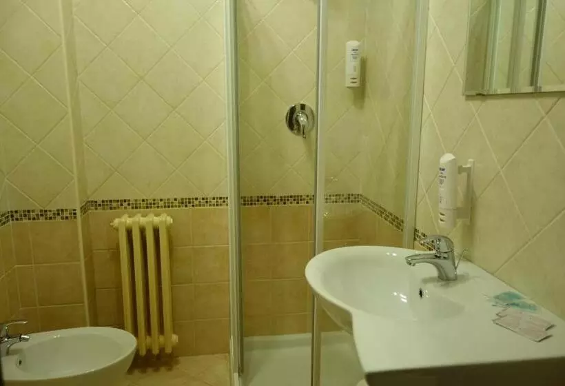 ホテル Albergo Ristorante Uspa