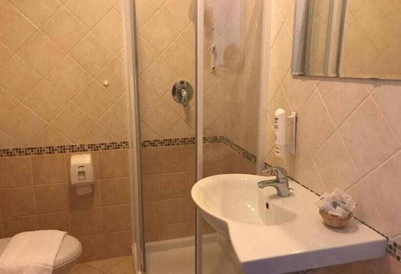 ホテル Albergo Ristorante Uspa