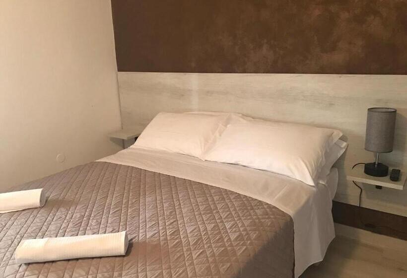 ホテル Albergo Ristorante Uspa